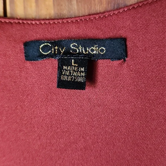 City Studio Dress - Picture 2 of 5